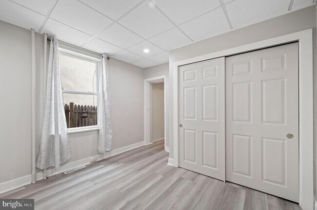 Building Photo - 2304 Catharine St