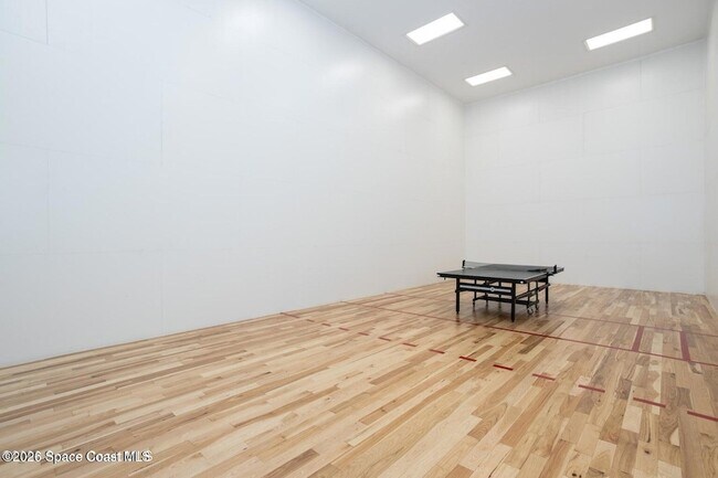 Building Photo - 9000 Brighton Ct