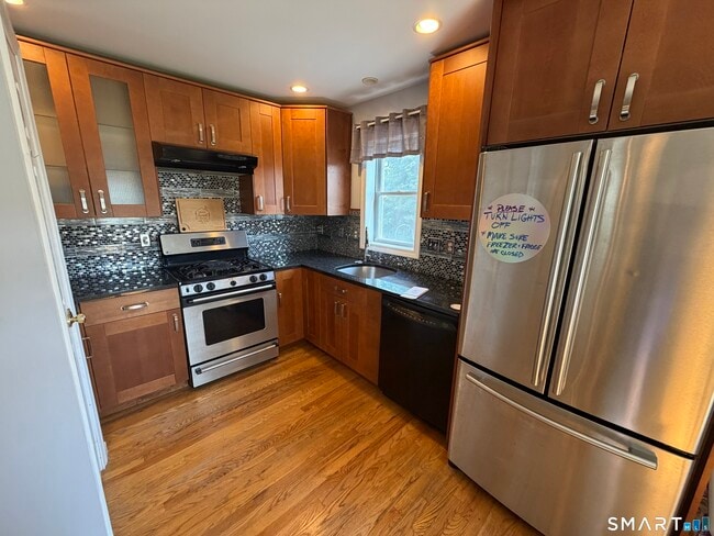 Building Photo - 612 Black Rock Tpke