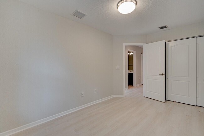 Building Photo - 5919 Monterra Club Dr