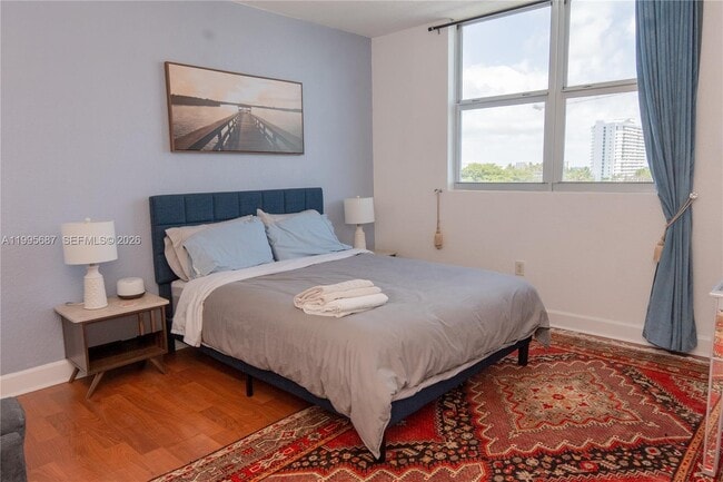 Building Photo - 7501 E Treasure Dr