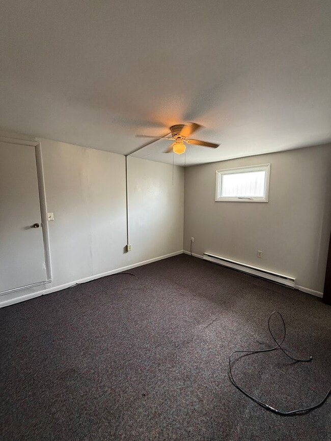 Building Photo - 2 Bedroom | 2 Bathroom Rear Apartment - Open-Concept Layout