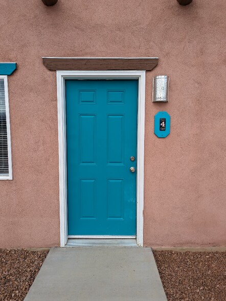 Building Photo - 651 S Union St