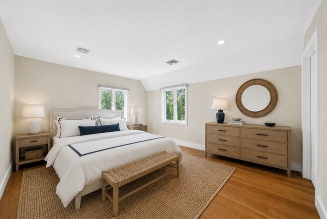 Building Photo - 59 Fresh Pond Ln