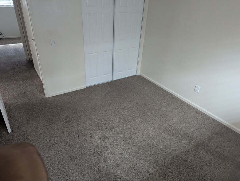 Building Photo - 72502 Edgehill Dr