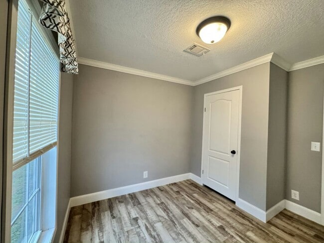 Building Photo - 2323 NW 46th Ct