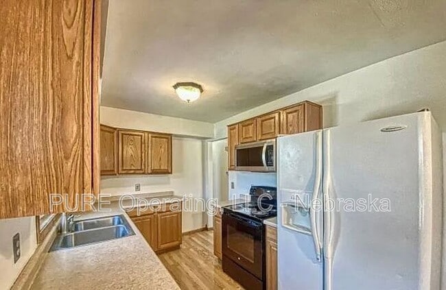 Building Photo - 14148 Orchard Ave