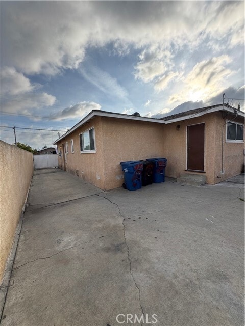 Building Photo - 3833 W 105th St