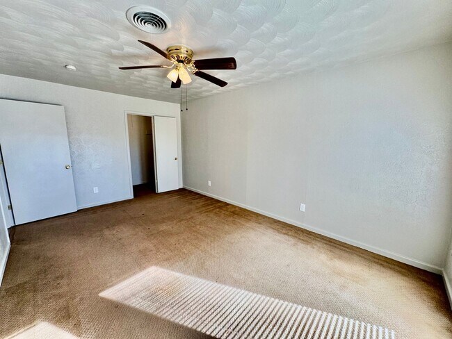 Building Photo - 3221 33rd St