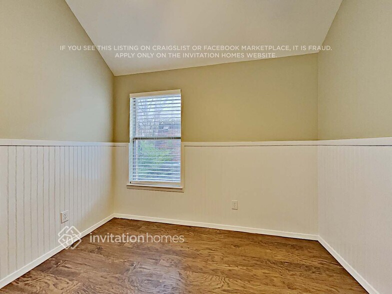 Building Photo - 510 Maplewood Dr