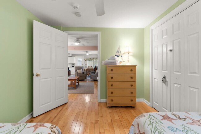 Building Photo - 24 Ashworth Ave