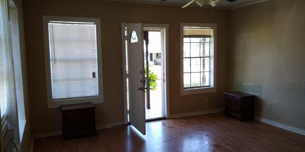Building Photo - 3534 Chimira Ln