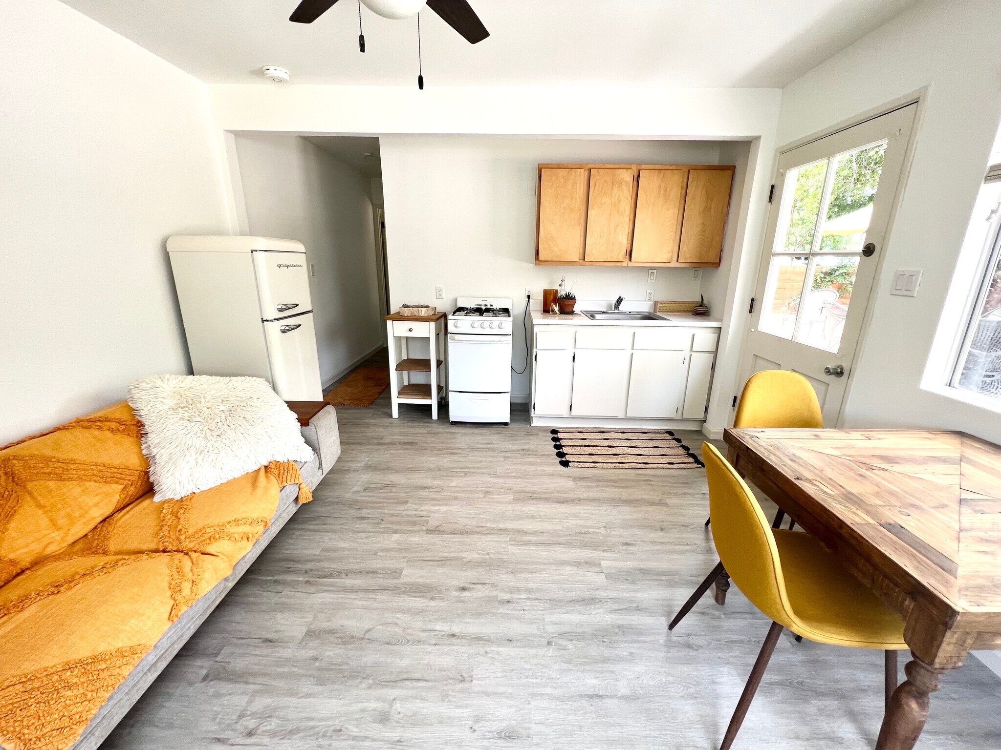 Building Photo - 609 N Fulton St