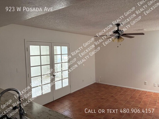 Building Photo - 923 W Posada Ave