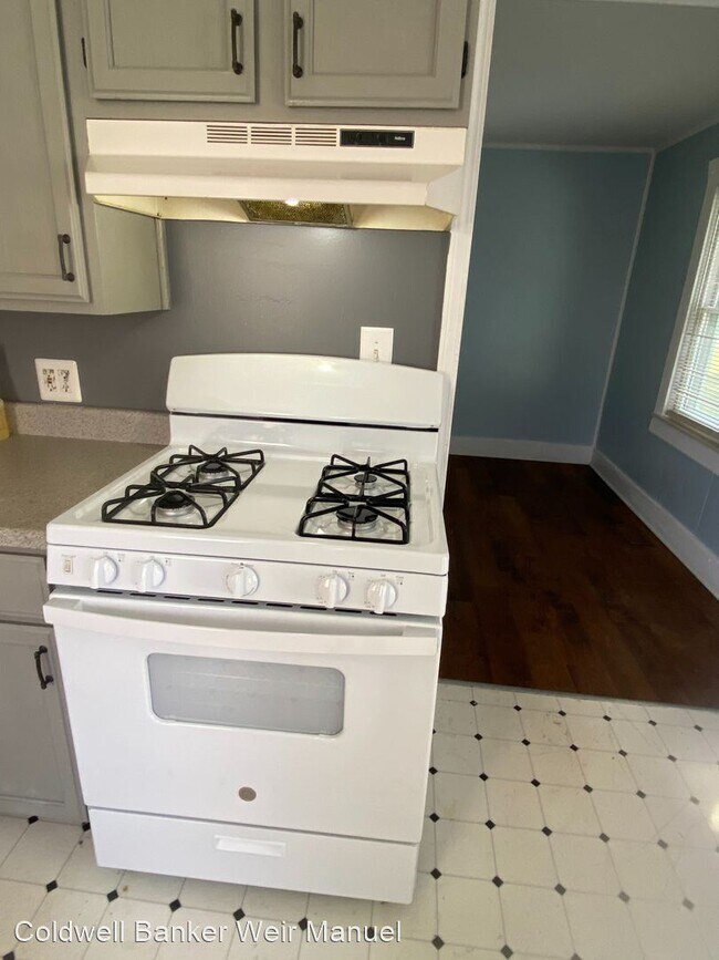 Building Photo - 2 br, 1 bath House - 1507 Pagel