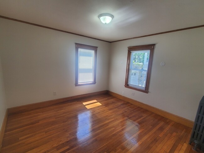 Building Photo - 30 Boutwell St