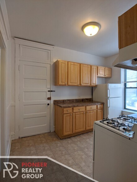 Building Photo - 2530 N Kedzie Blvd