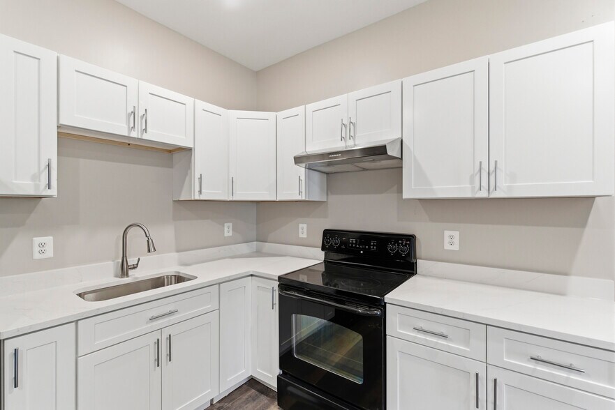 Building Photo - 1109 Poplar Grove St