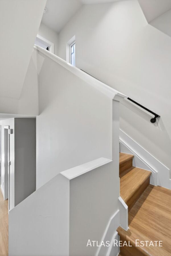 Building Photo - 830 Cherry St