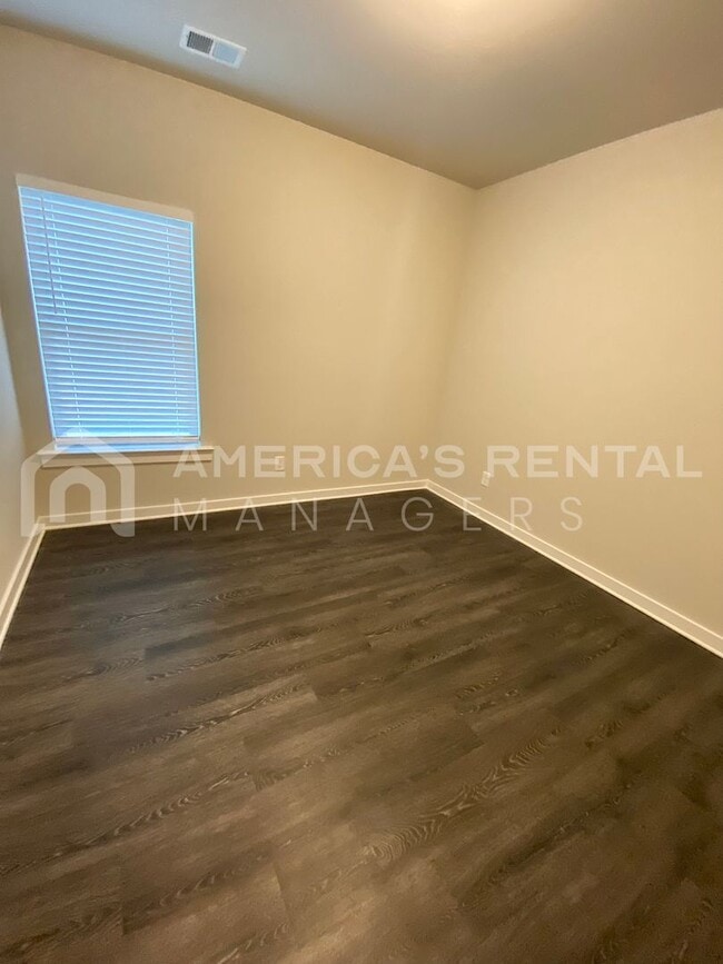 Building Photo - Home for Rent in Jasper, AL... Available to View Now!!!