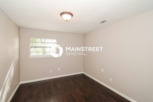 Building Photo - 3 Bedroom Pet-Friendly Home in Jacksonvill...