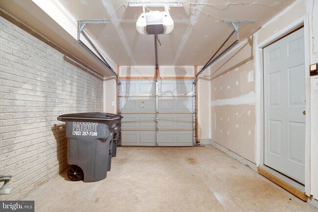 Building Photo - 5214 Prairie Willow Ln