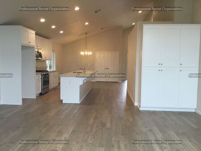 Building Photo - Coming Soon- Coffey Park Charmer