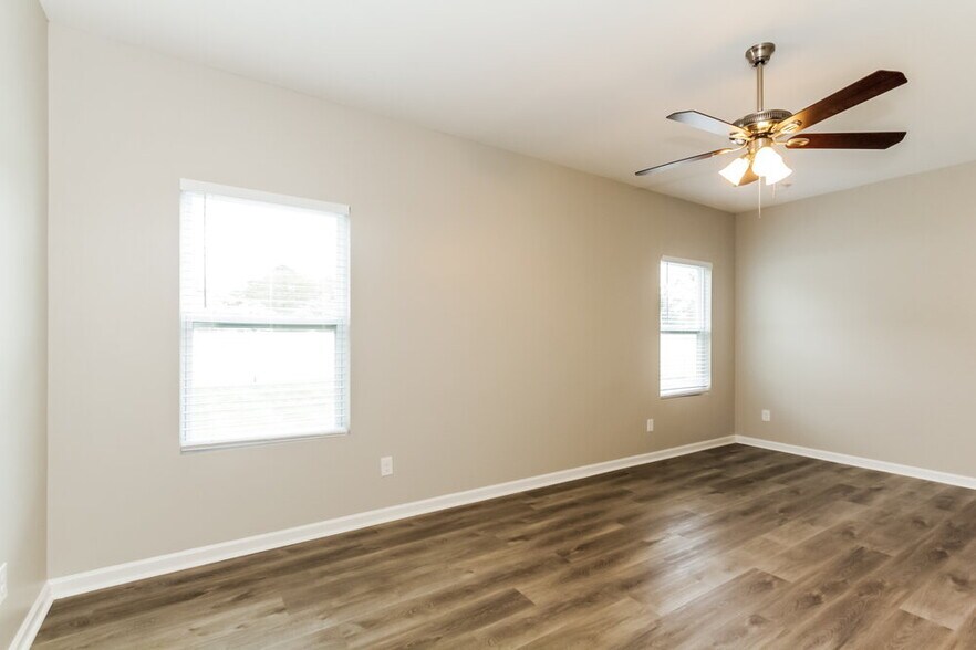 Building Photo - 7318 Reece Valley Ct