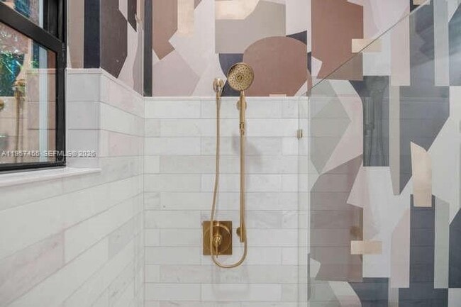 Building Photo - 2330 Overbrook St