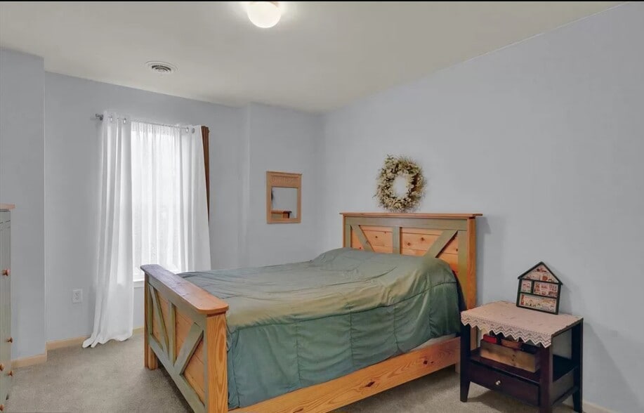 Bedroom 2 - 172 Christine Dr