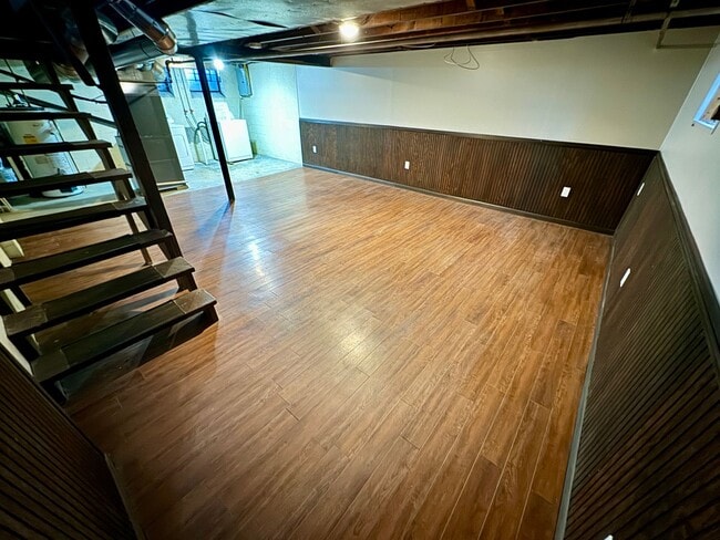 Building Photo - m1139sel