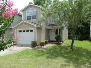 Building Photo - Briarwood West