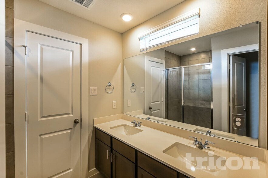 Building Photo - 22711 Terrazzo Dr