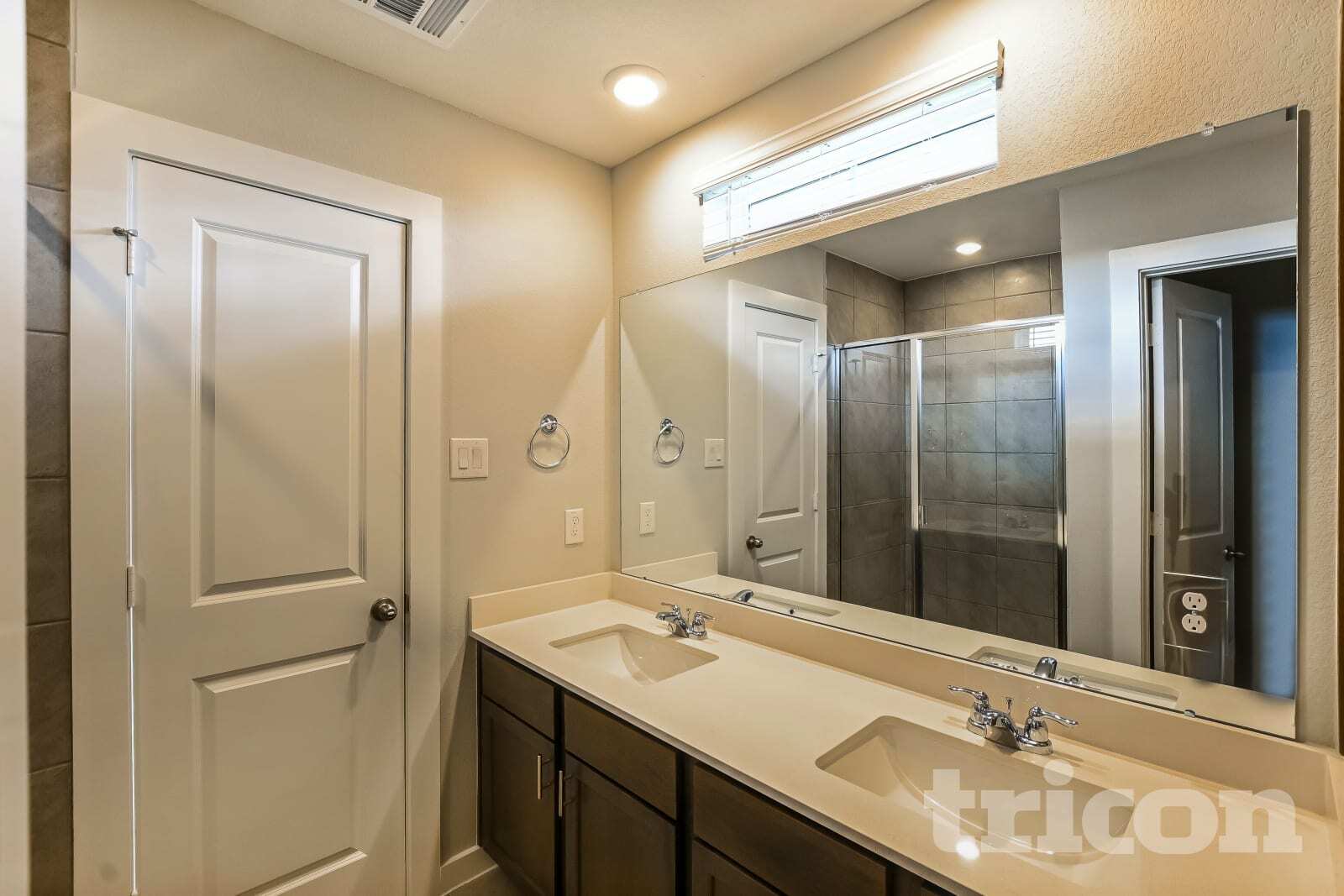 Building Photo - 4910 San Fabiano Ct