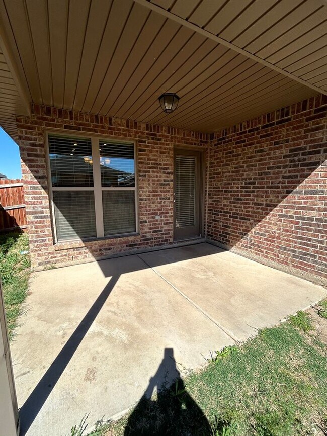 Building Photo - 9312 Sagebrush Ave