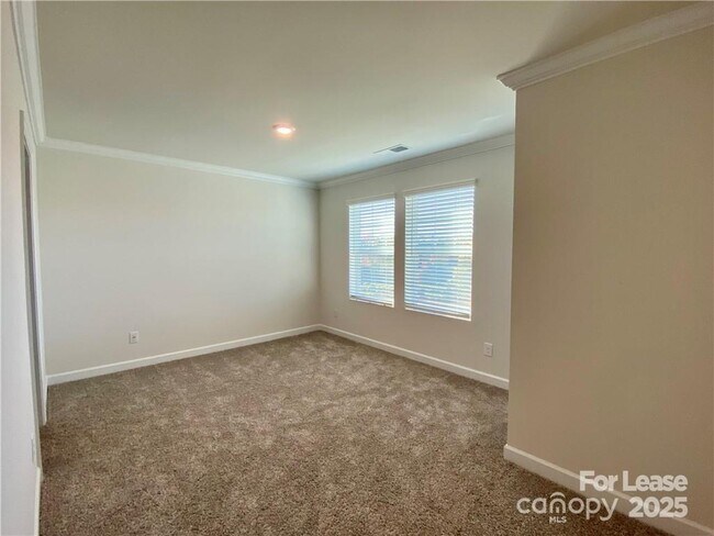 Building Photo - 2511 Arbor Loop Dr