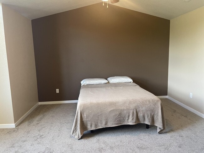 Building Photo - 2821 Rigden Pkwy