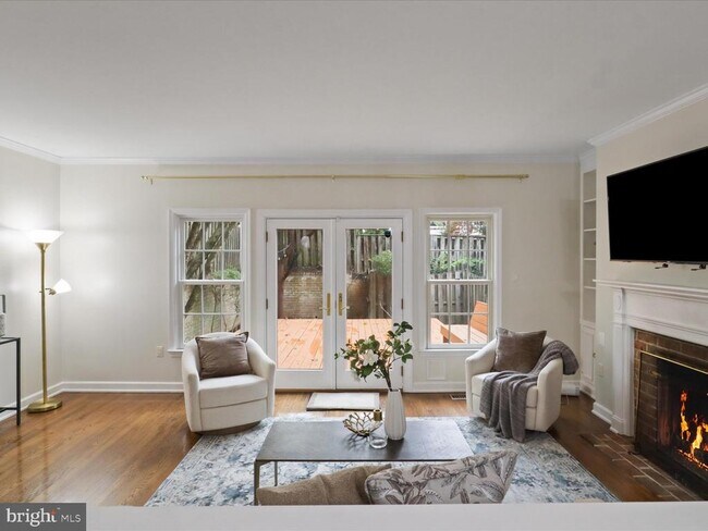 Building Photo - 3001 Federal Hill Dr