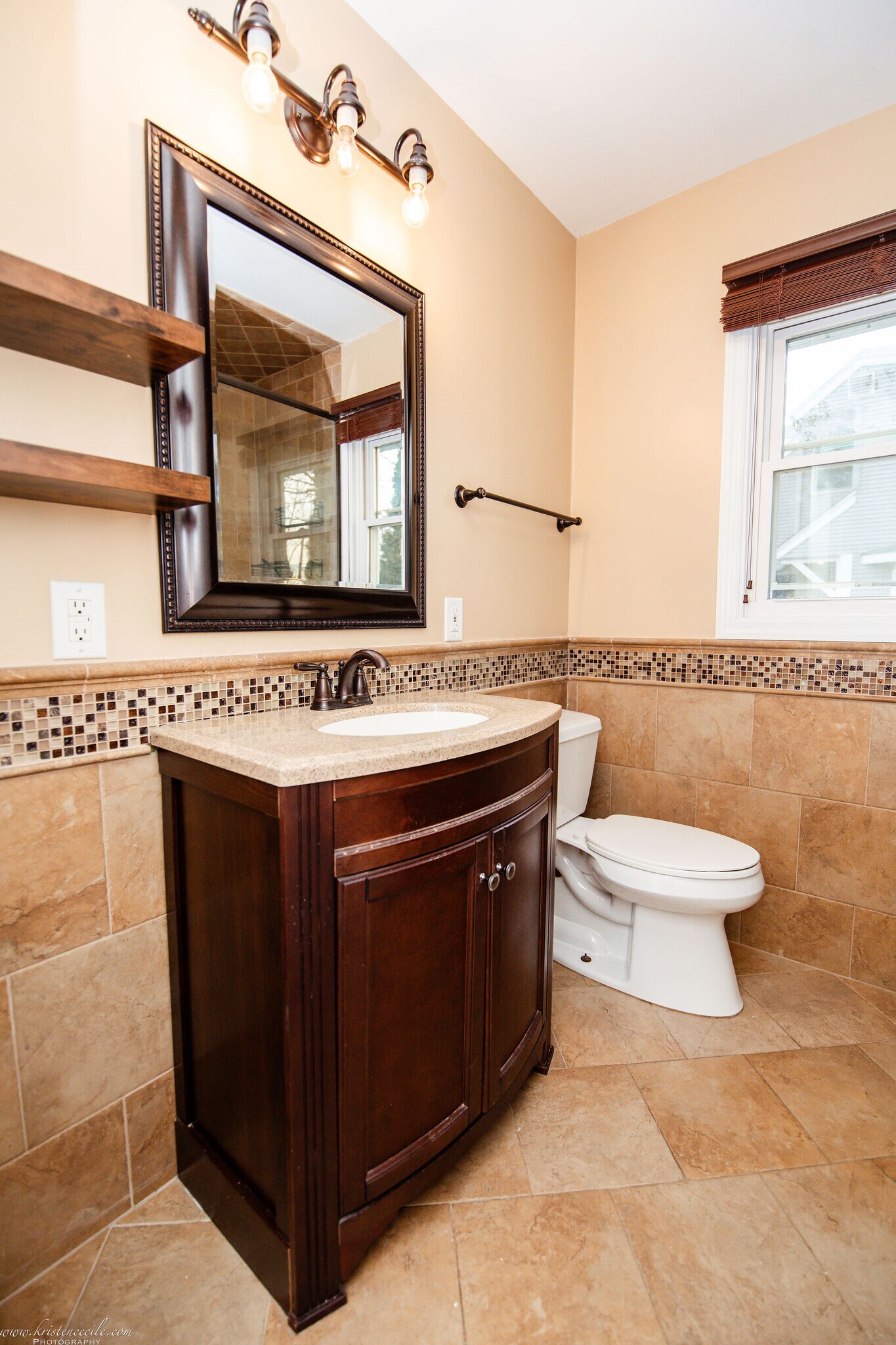 Building Photo - 123 Haines Ave