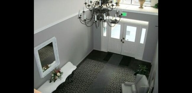 Building Photo - Large 2 Bedroom 2 Bathroom Unit in Bankers Hill