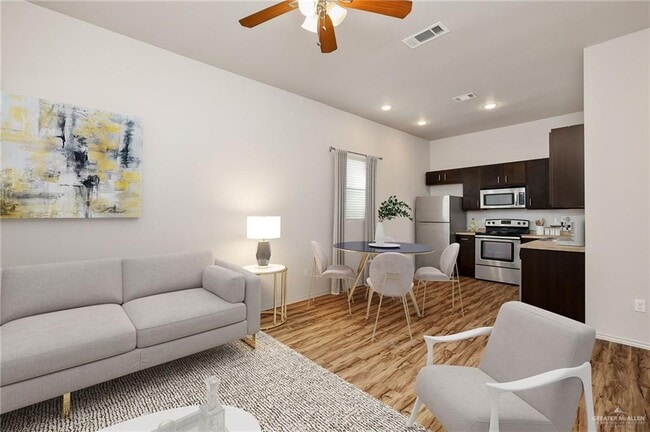 Building Photo - 11 Taylor St