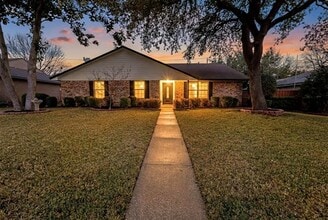 Building Photo - 3233 Santana Ln