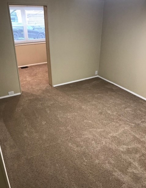 Building Photo - 122 Ruth St