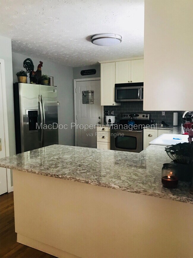 Building Photo - 6804 Saxony Cir