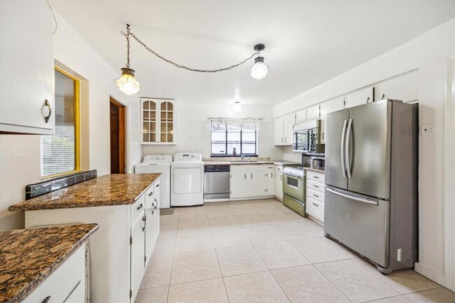Building Photo - 3825 Gramercy St