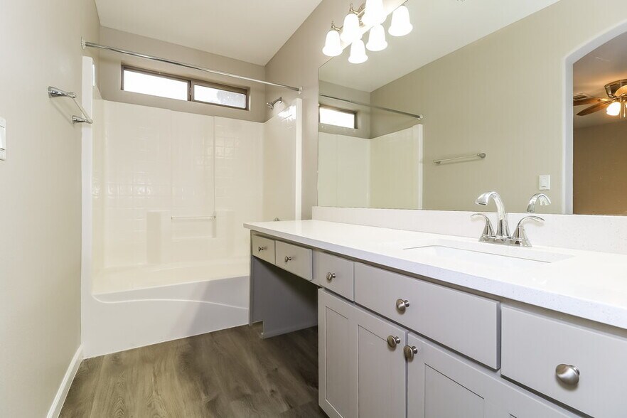 Building Photo - 15911 W Tasha Dr