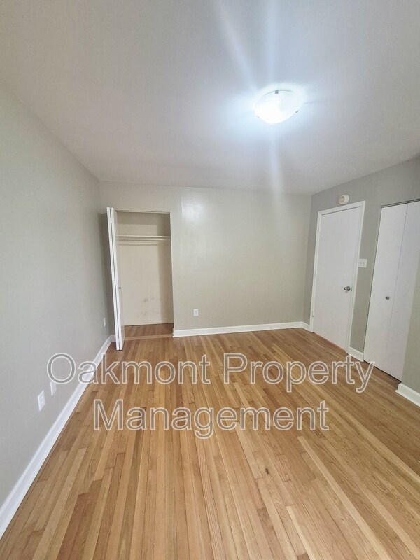 Building Photo - 2404 Barracks Ct