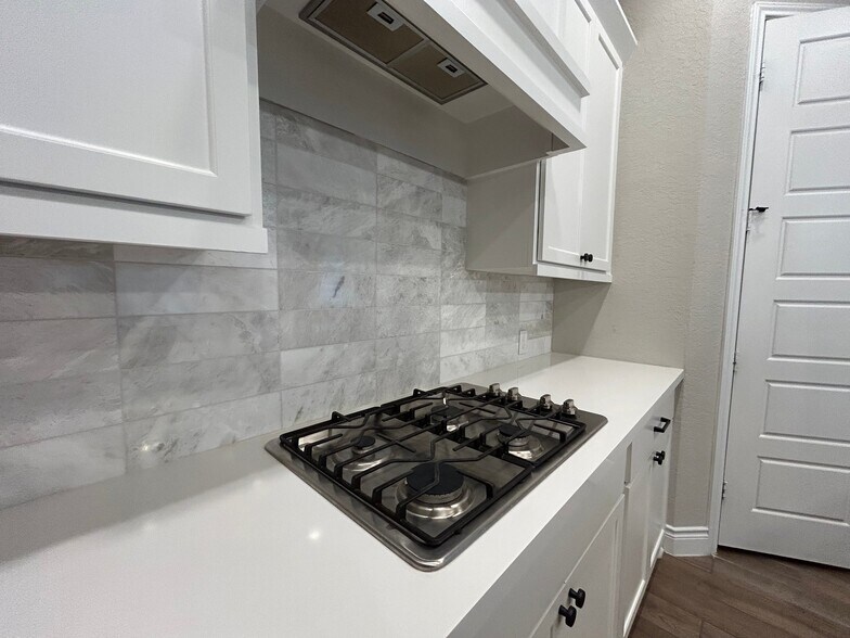 Building Photo - 14081 May Mist