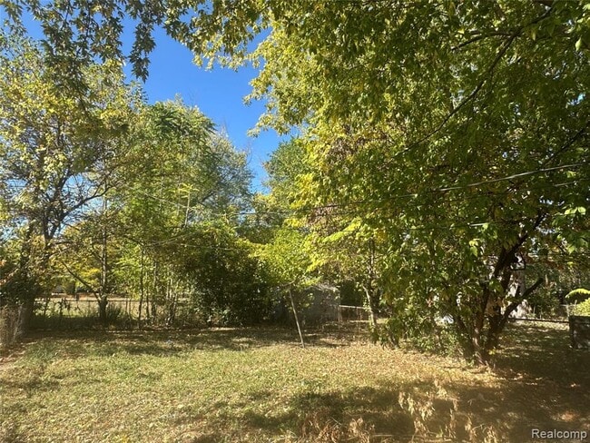 Building Photo - 7777 Auburn St