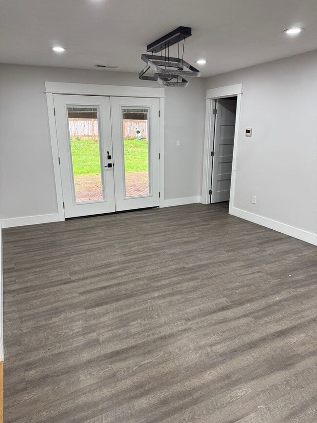 Building Photo - FABULOUS FOSTER